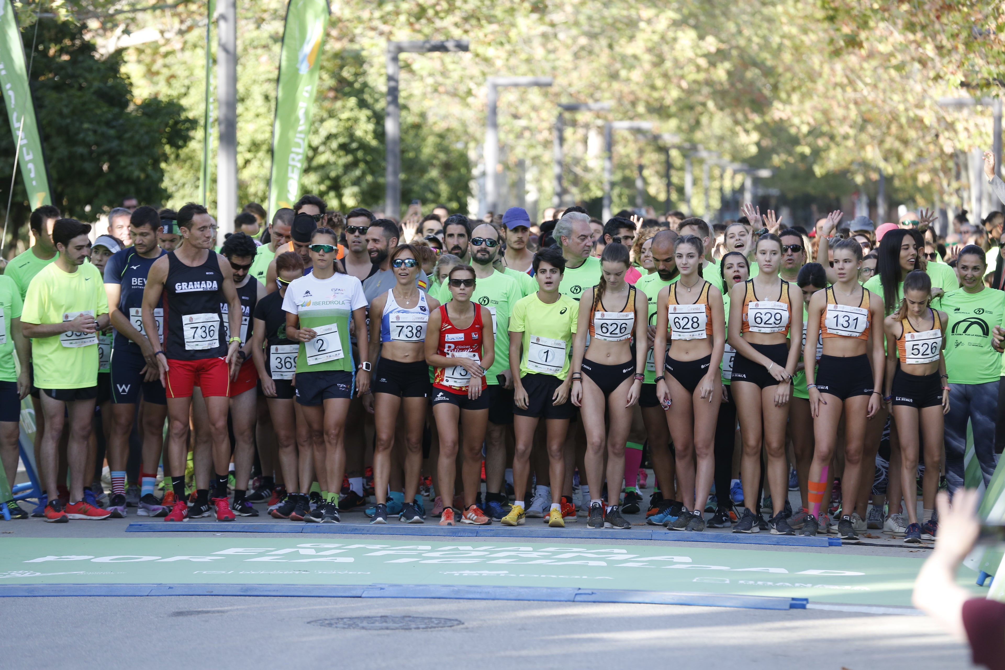 María José Rienda realizó el corte simbólico de la cinta de salida junto al alcalde Luis Salvador ante deportistas de tanto nivel como María Pérez, que ganó la prueba femenina, o la madrina Laura Bueno