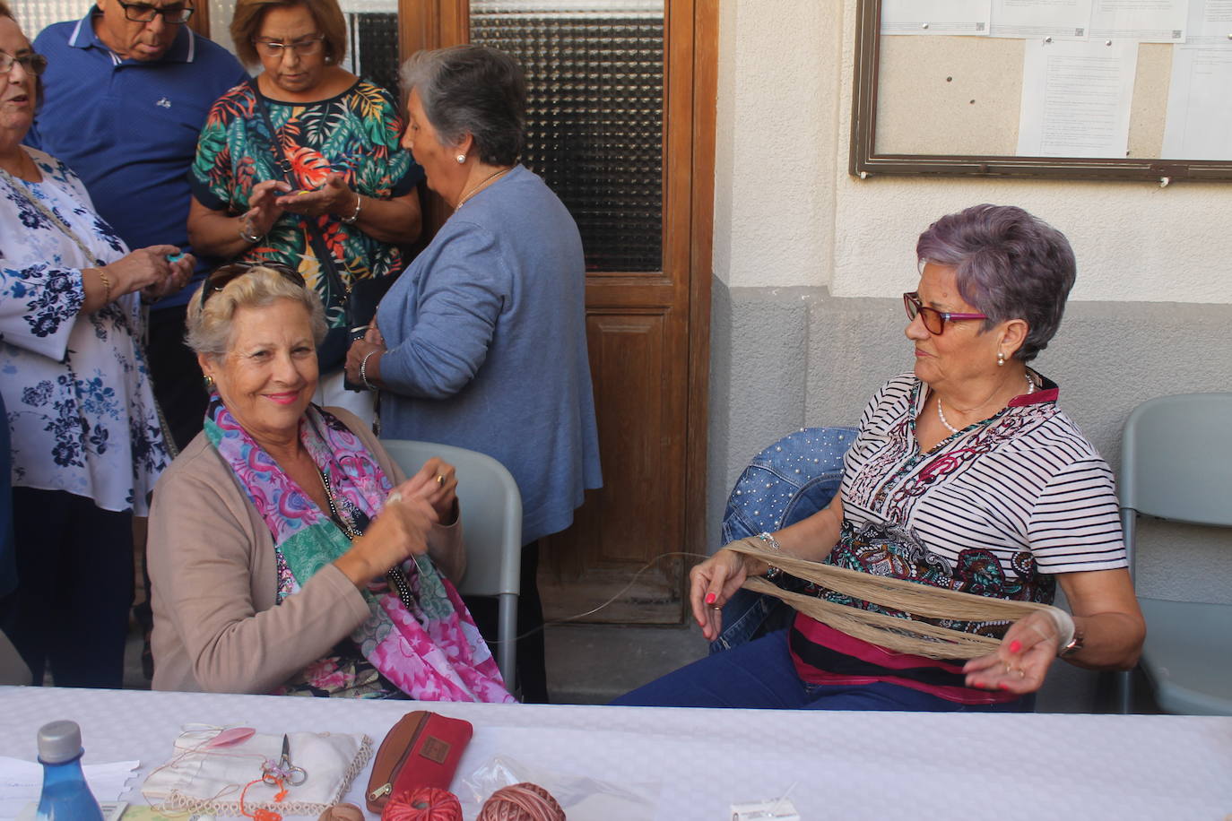 El revuelo se ha apoderado de las calles, el jolgorio ha vuelto de la mano de los grupos de amigos y familiares, las terrazas han estado llenas y las calles de lo más ambientadas 