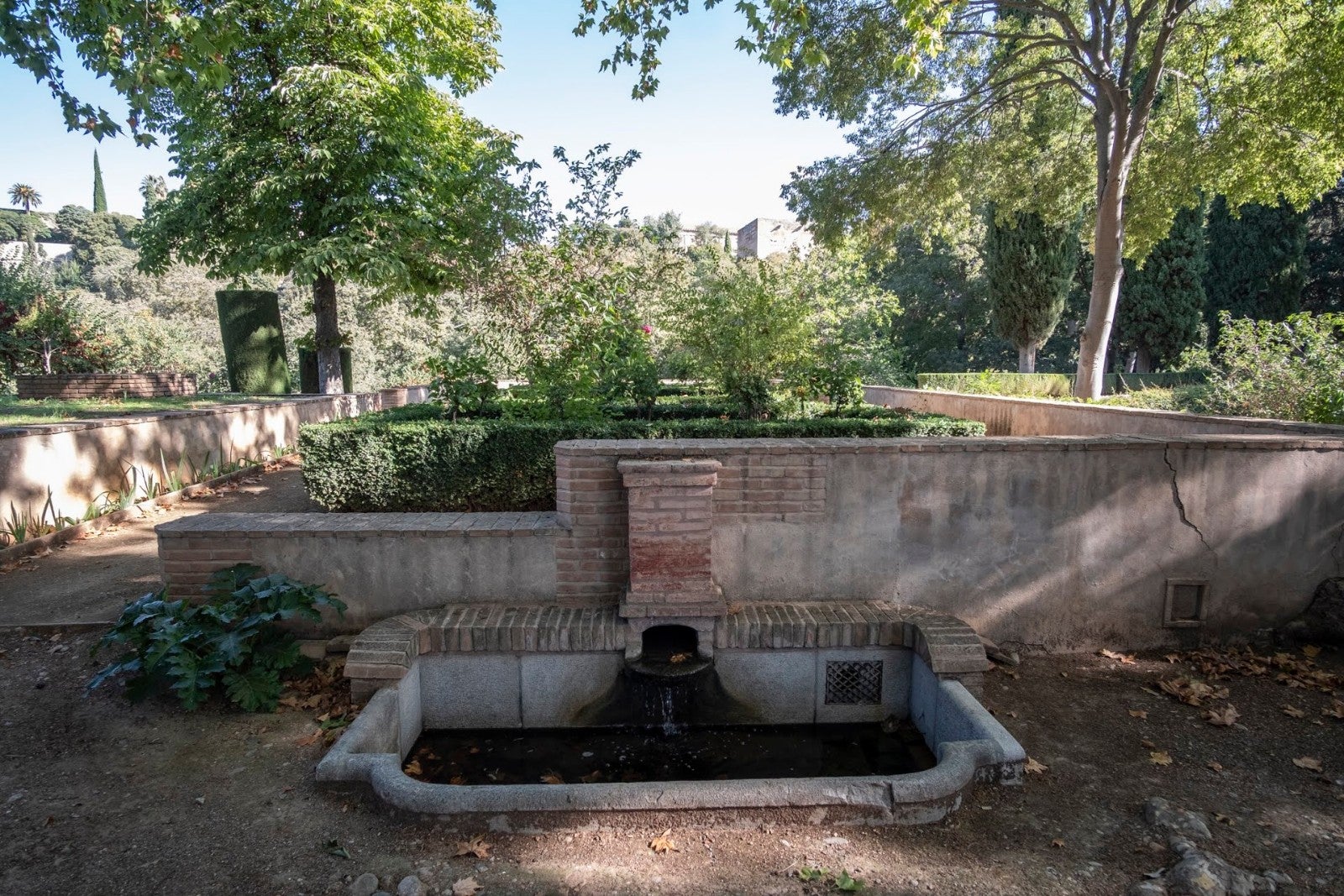 Los granadinos van ganando espacios para su conocimiento de la ciudad y de la Alhambra