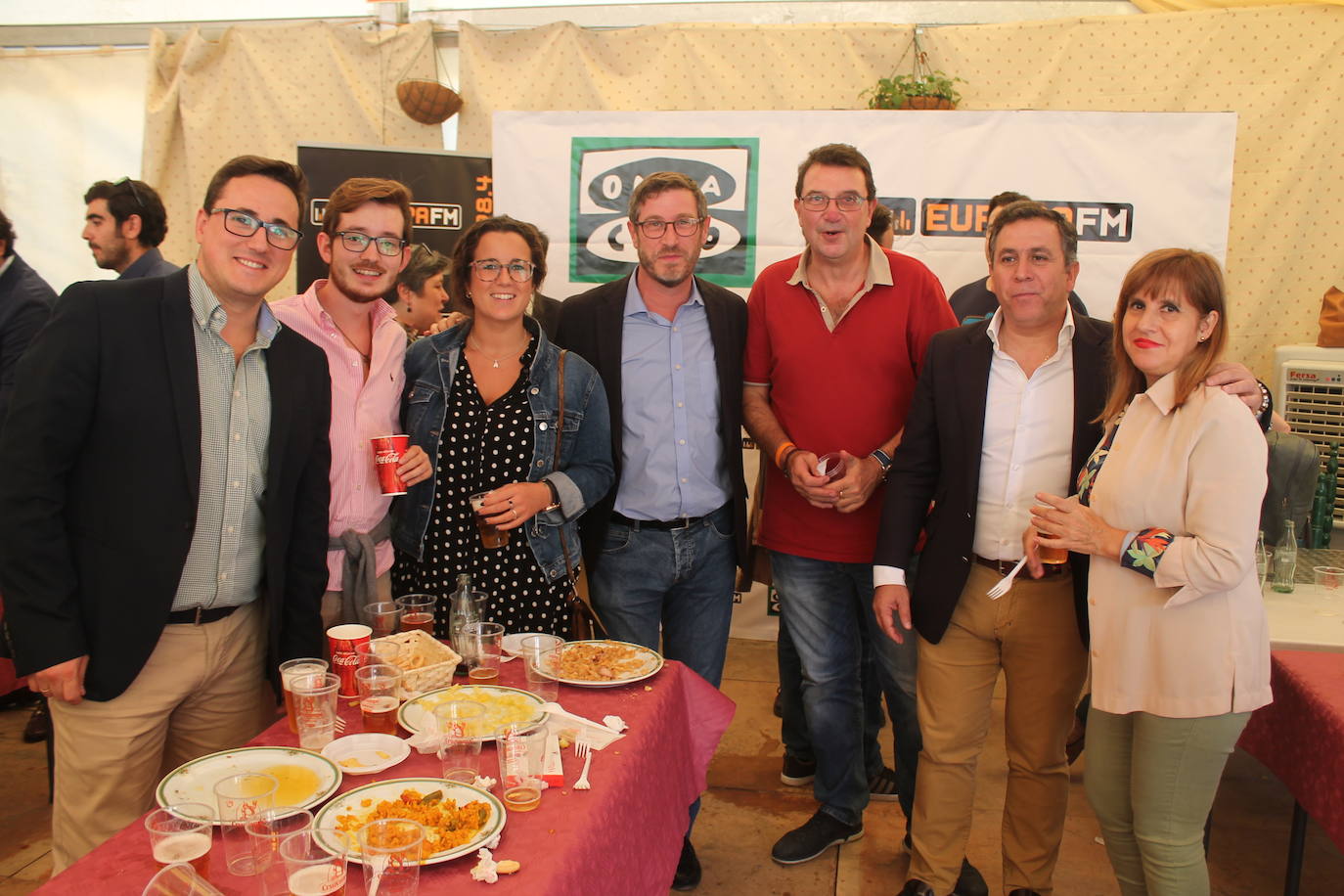 La jornada ha dado para mucho, desde comidas de empresa, encuentros y reuniones de amigos hasta el Día del Niño