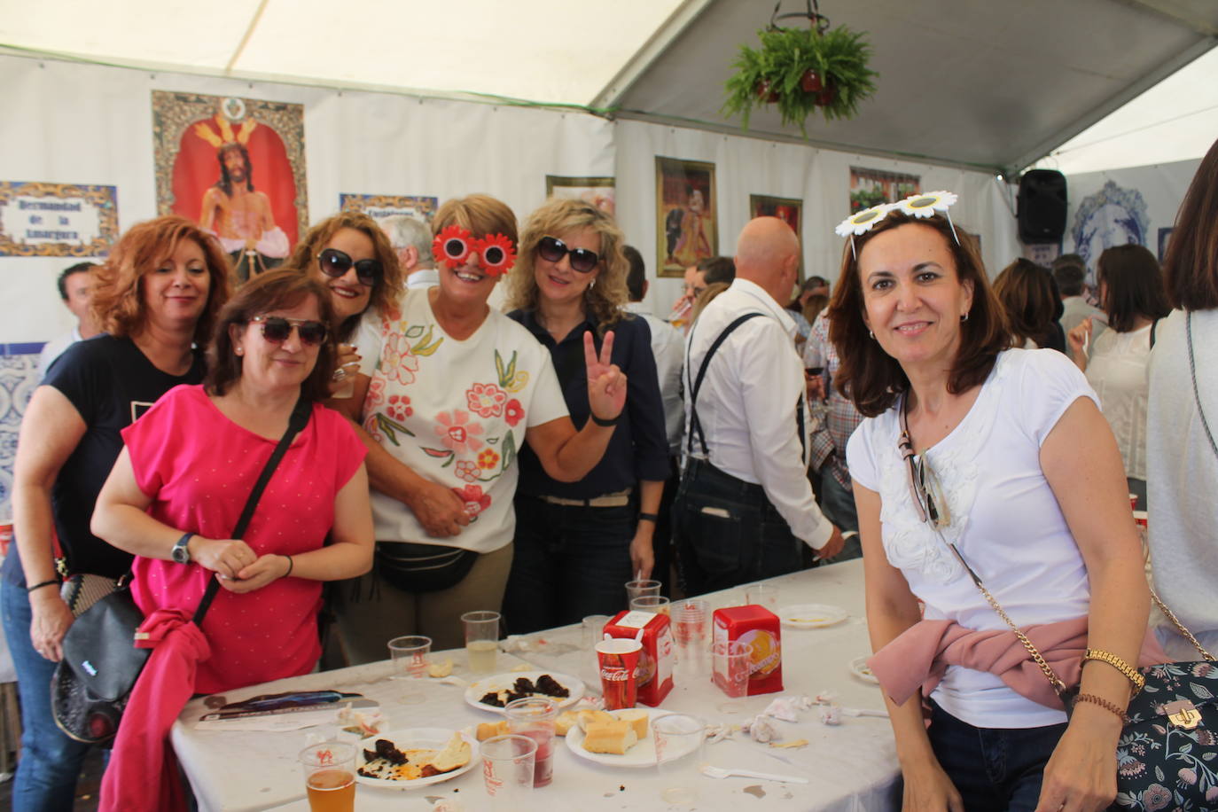 La jornada ha dado para mucho, desde comidas de empresa, encuentros y reuniones de amigos hasta el Día del Niño