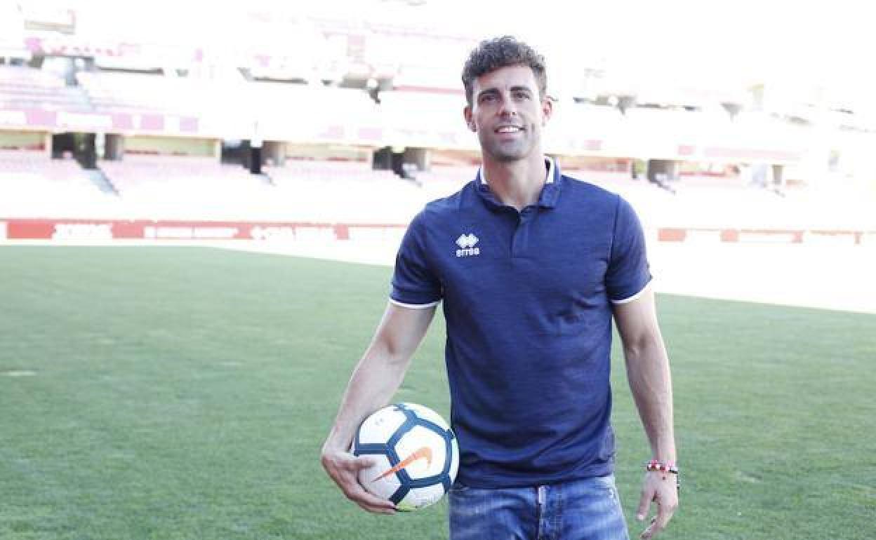 Rodri durante su presentación con el Granada. 