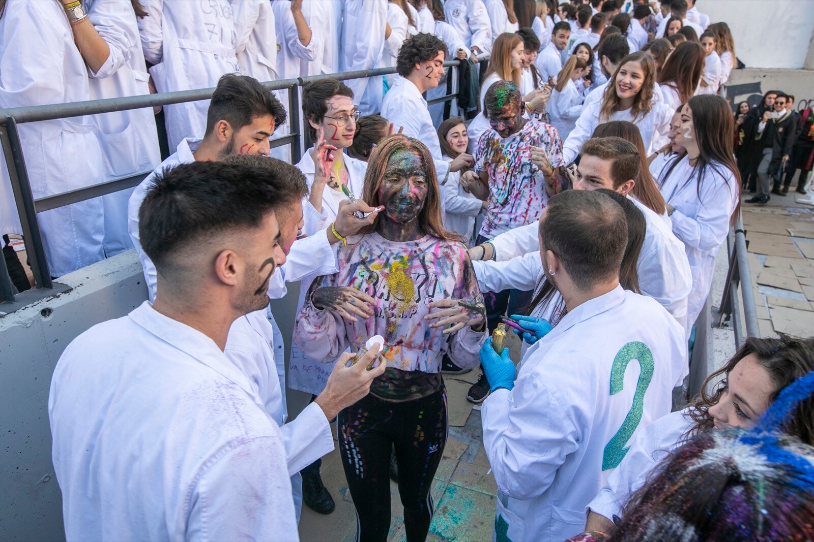 Los estudiantes de Medicina celebran de esta manera uno de sus días grandes