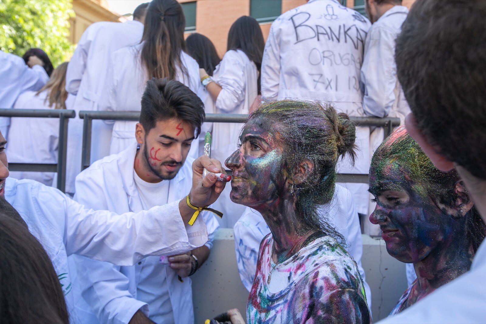 Los estudiantes de Medicina celebran de esta manera uno de sus días grandes