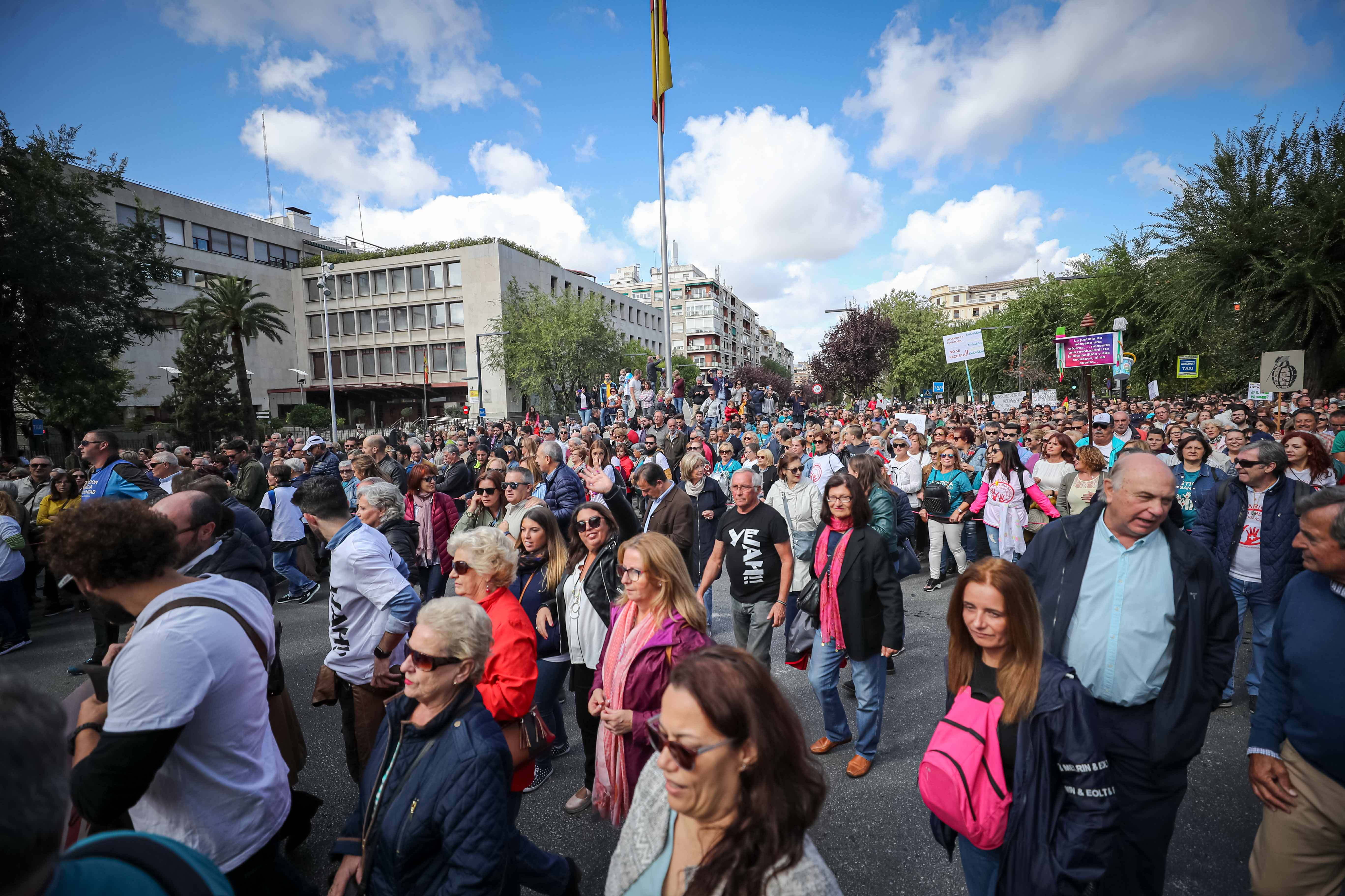 La ciudad ha vuelto a rugir por su sanidad con fuerza, con pasión y con convencimiento de la causa.