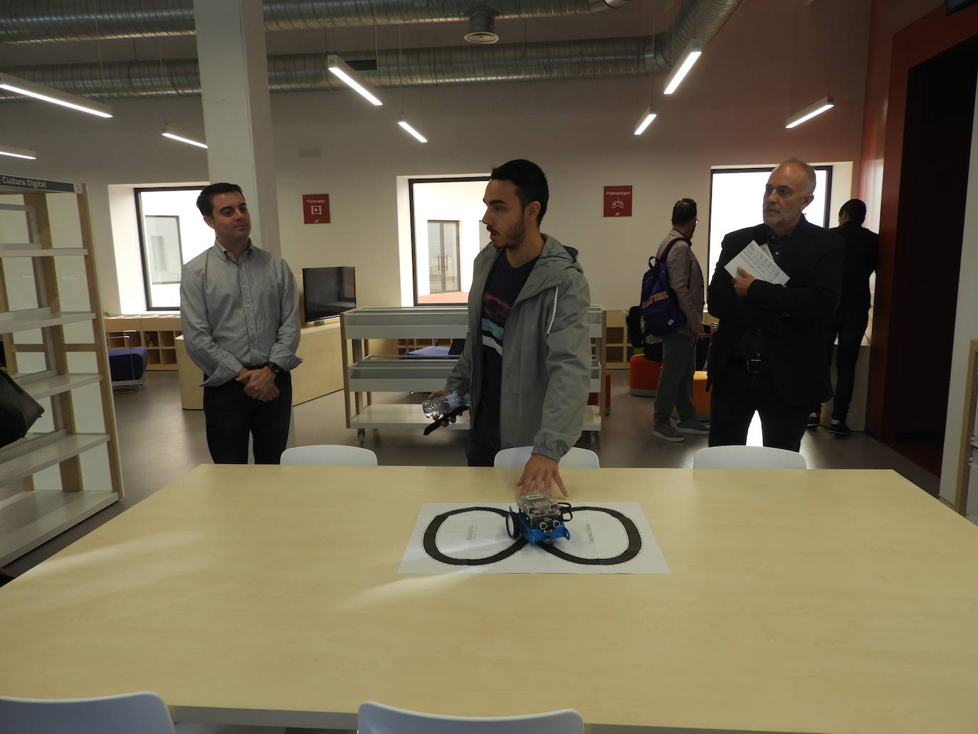 El Ayuntamiento de Almería ha adquirido multitud de material y equipamiento para que cualquier persona con discapacidad pueda utilizarlo 