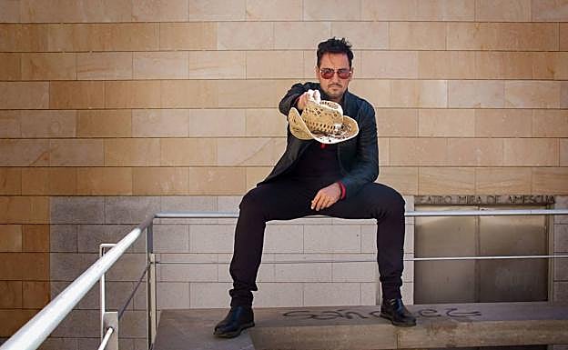 Espi afronta su primera aventura discográfica en solitario.