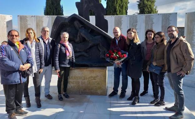 Homenaje de ayer del PSOE a los represaliados por la dictadura. 