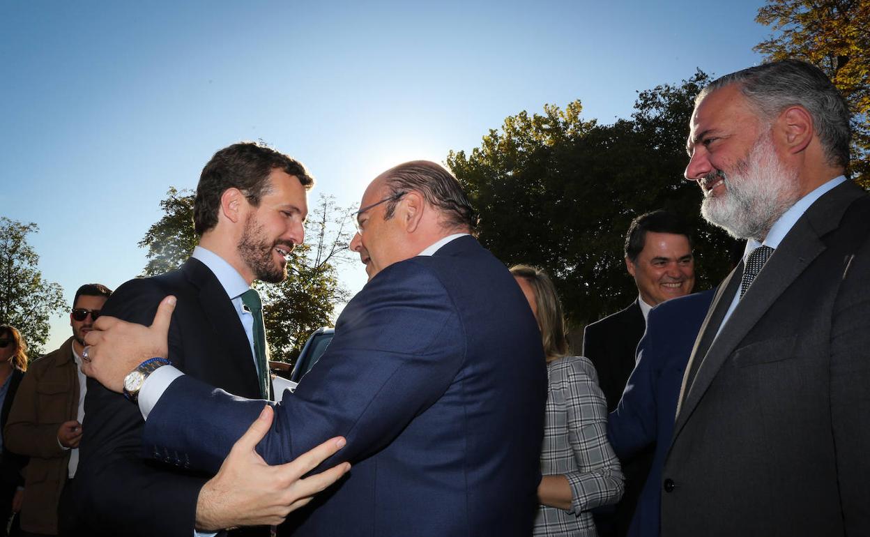 Granada | Pablo Casado se compromete a terminar las canalizaciones de Rules
