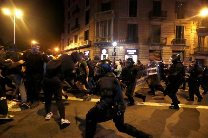 Fotos: La violencia vuelve a las calles de Barcelona