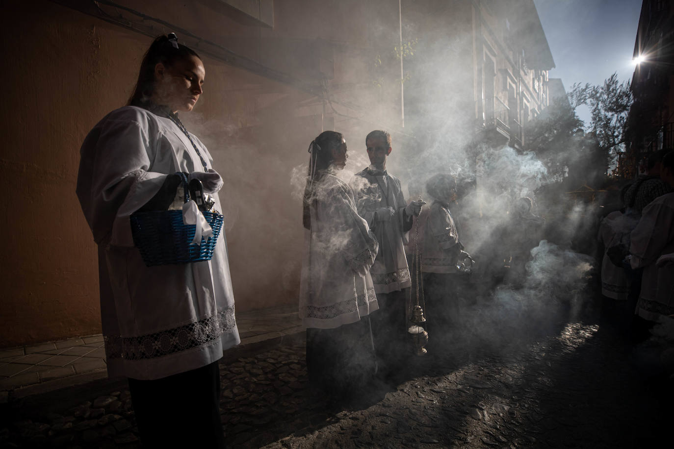 El paso del Huerto, por las calles de Granada