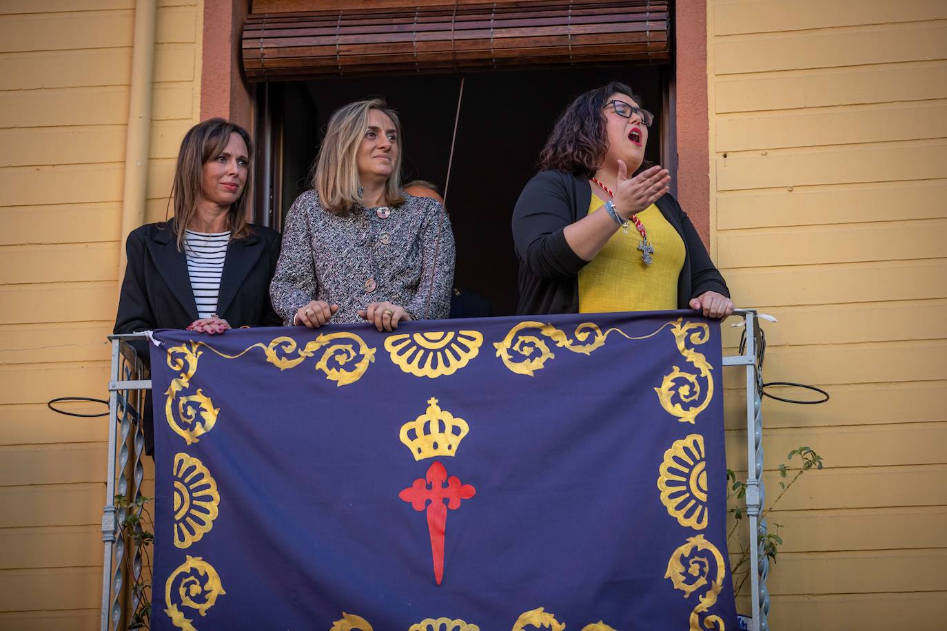 El paso del Huerto, por las calles de Granada