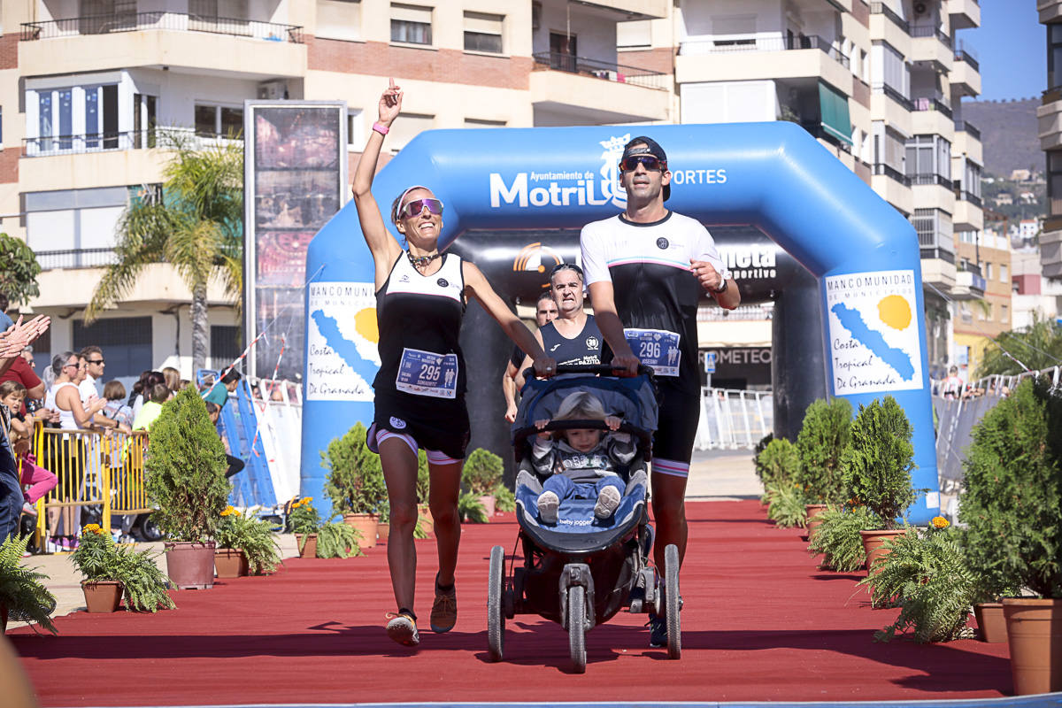 Los marroquís Abdelhadi El Mouaziz y Nazha Machouh reinan en Motril