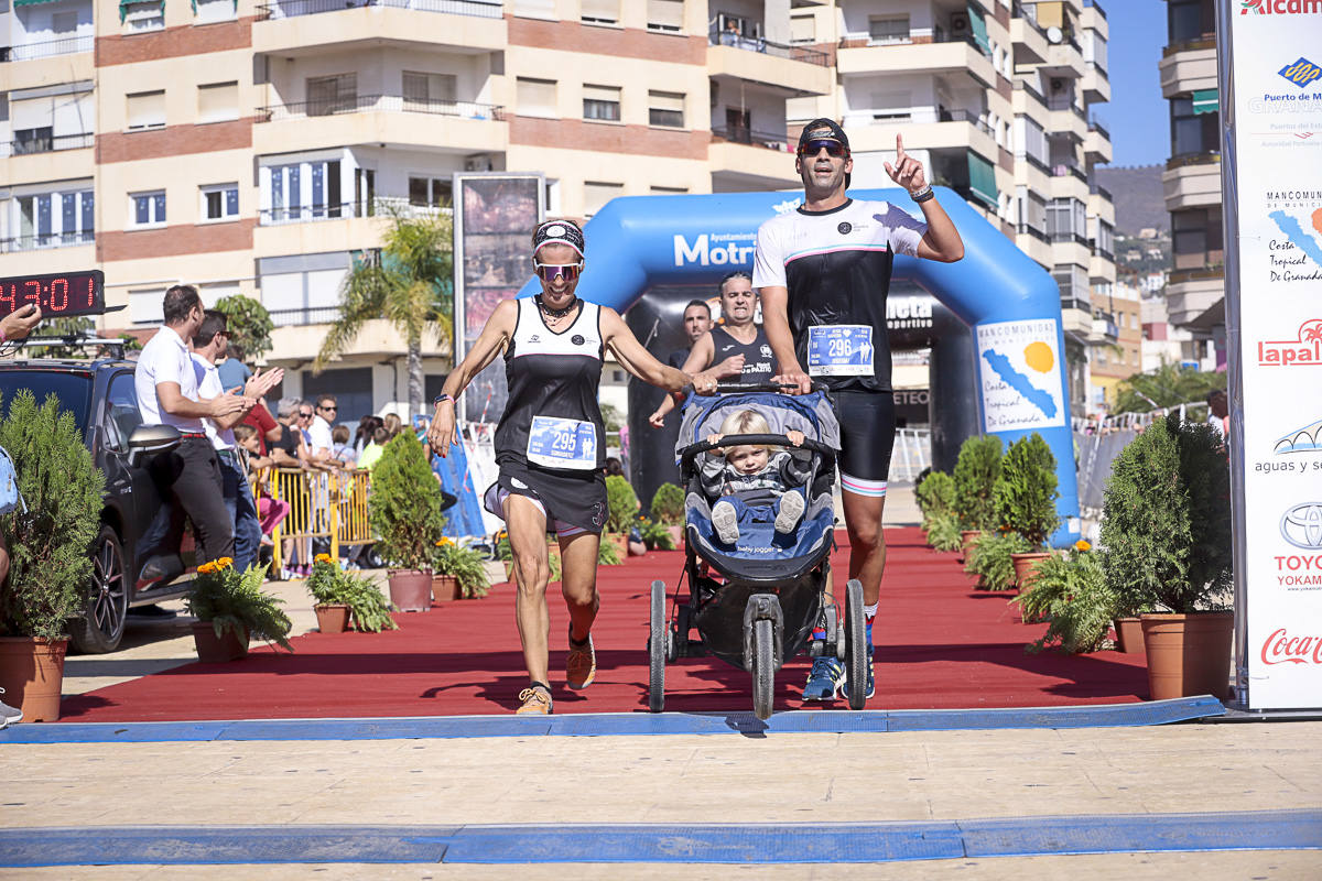 Los marroquís Abdelhadi El Mouaziz y Nazha Machouh reinan en Motril