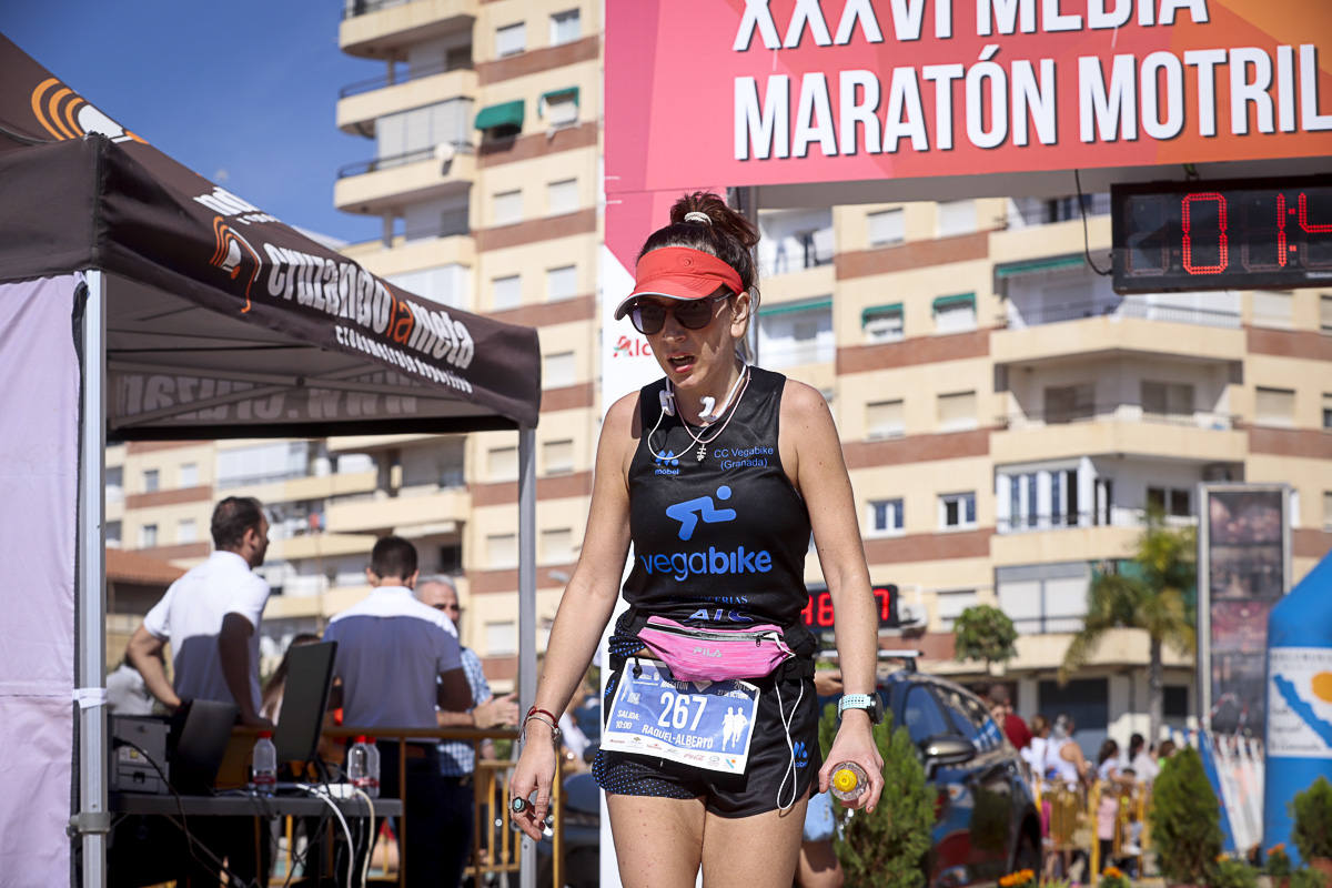 Los marroquís Abdelhadi El Mouaziz y Nazha Machouh reinan en Motril