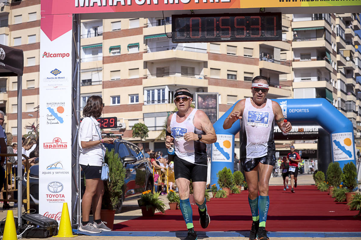 Los marroquís Abdelhadi El Mouaziz y Nazha Machouh reinan en Motril