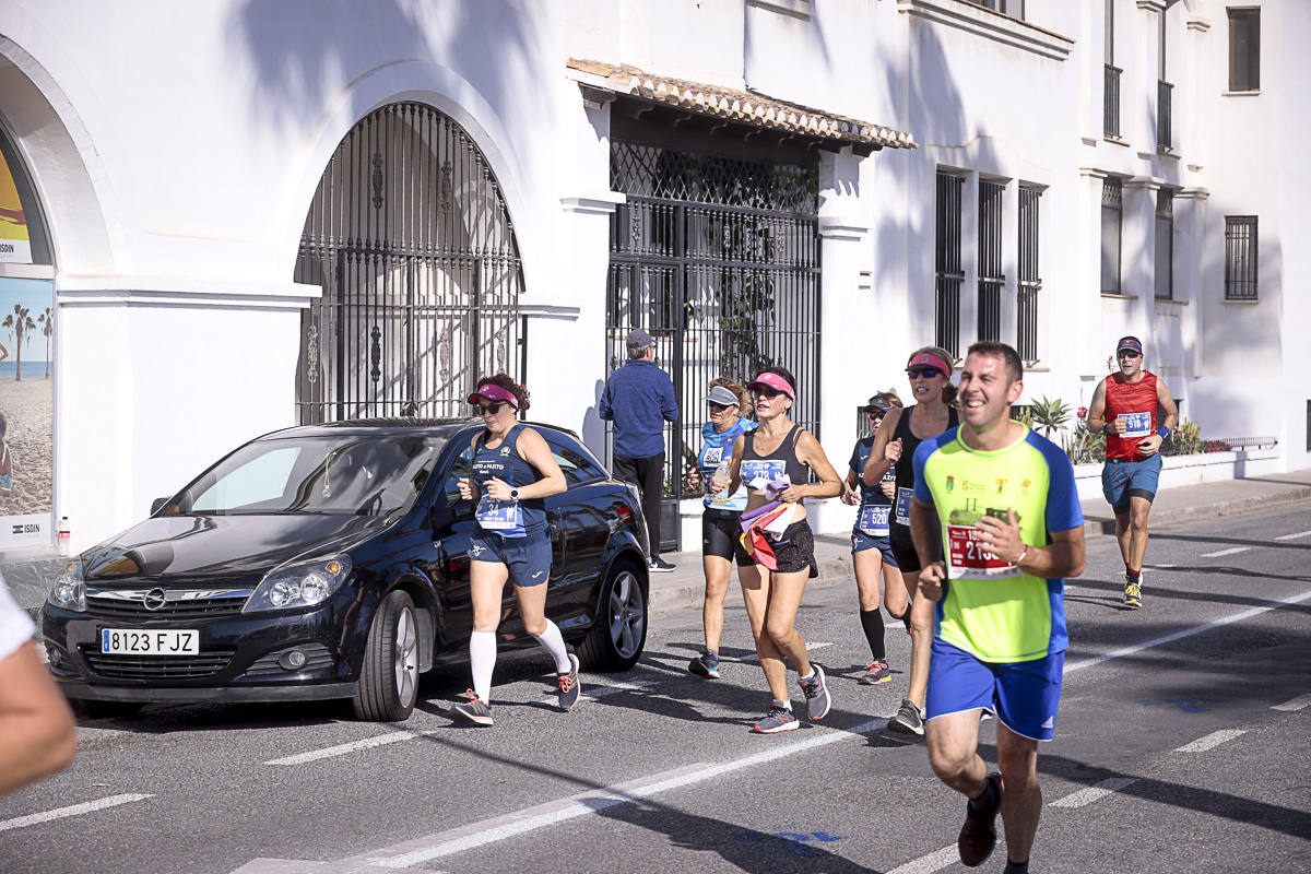 Los marroquís Abdelhadi El Mouaziz y Nazha Machouh reinan en Motril