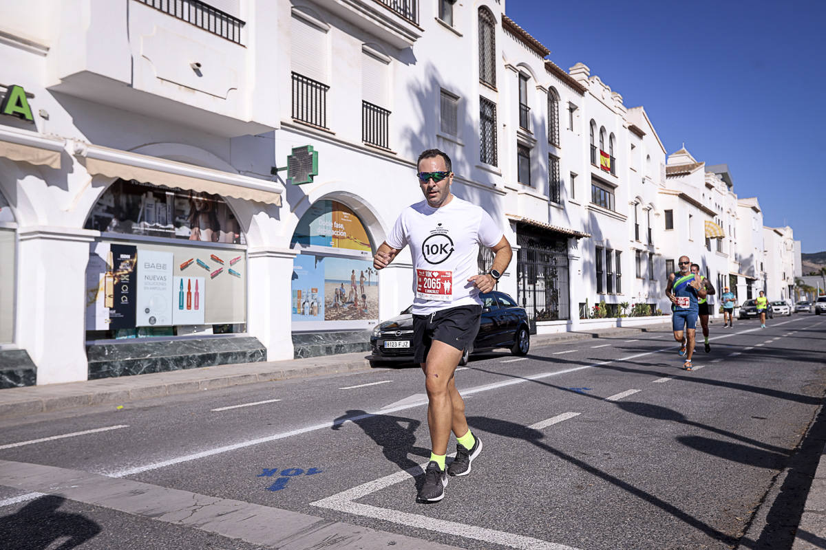 Los marroquís Abdelhadi El Mouaziz y Nazha Machouh reinan en Motril