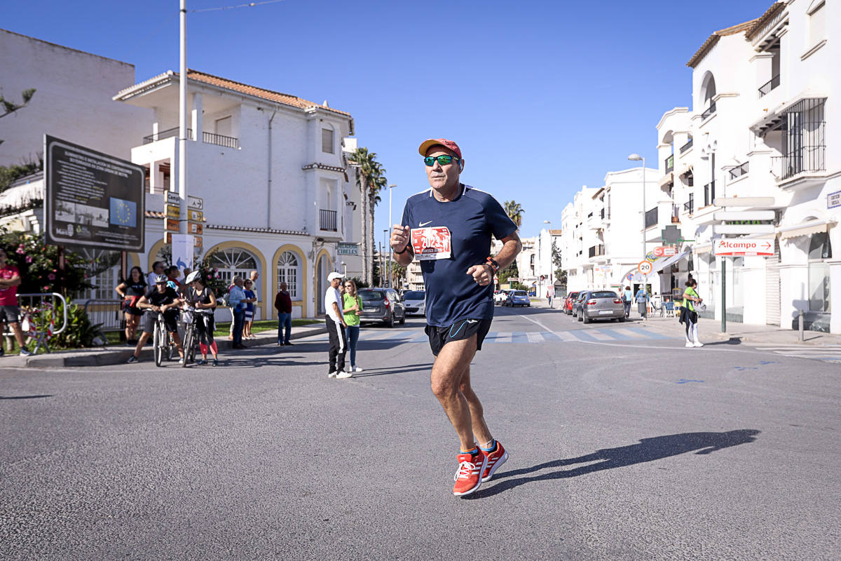 Los marroquís Abdelhadi El Mouaziz y Nazha Machouh reinan en Motril