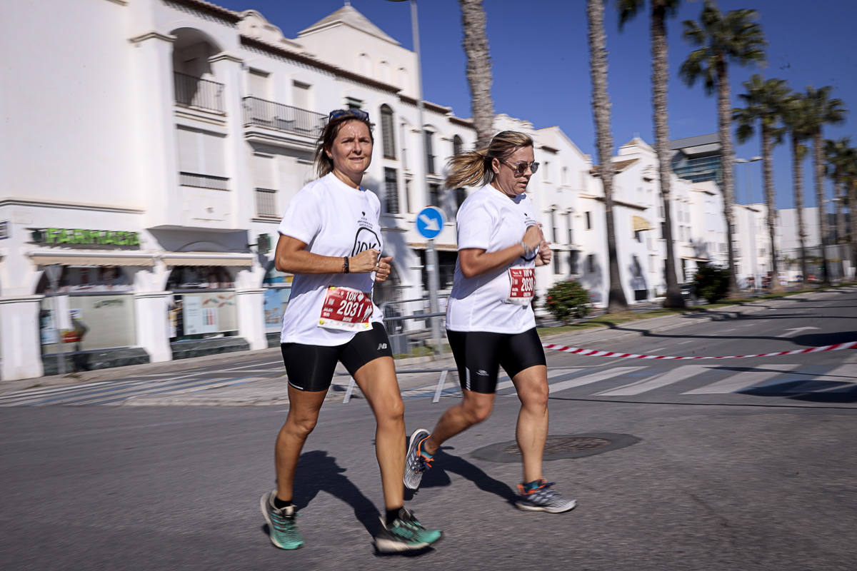 Los marroquís Abdelhadi El Mouaziz y Nazha Machouh reinan en Motril