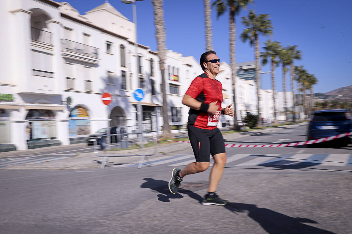 Los marroquís Abdelhadi El Mouaziz y Nazha Machouh reinan en Motril