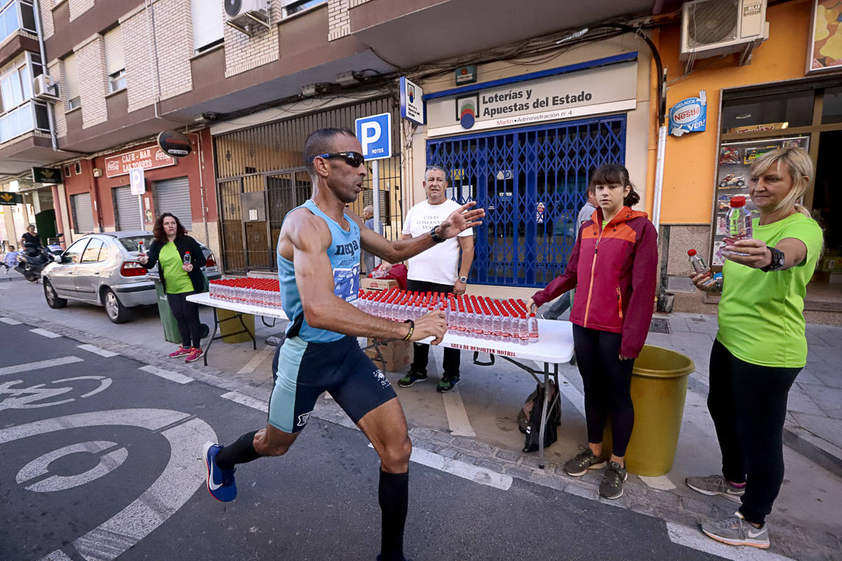 Los marroquís Abdelhadi El Mouaziz y Nazha Machouh reinan en Motril