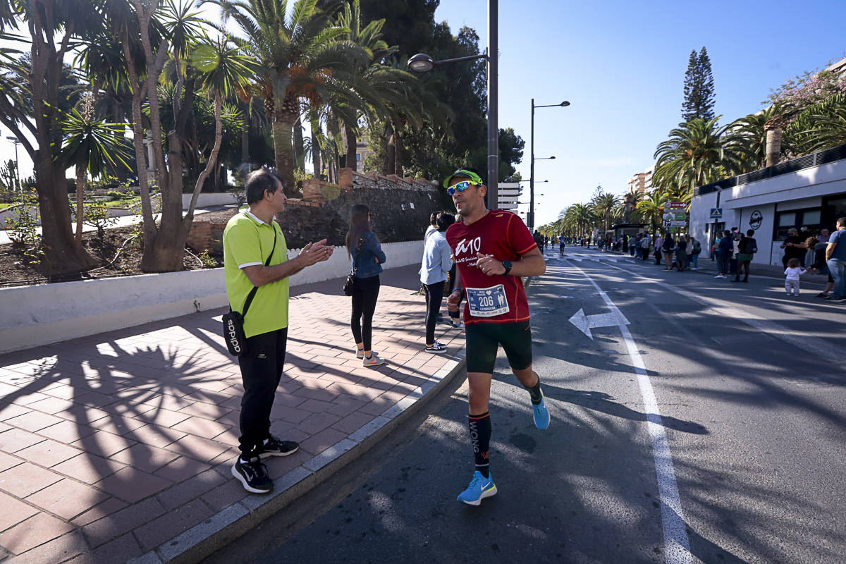 Los marroquís Abdelhadi El Mouaziz y Nazha Machouh reinan en Motril