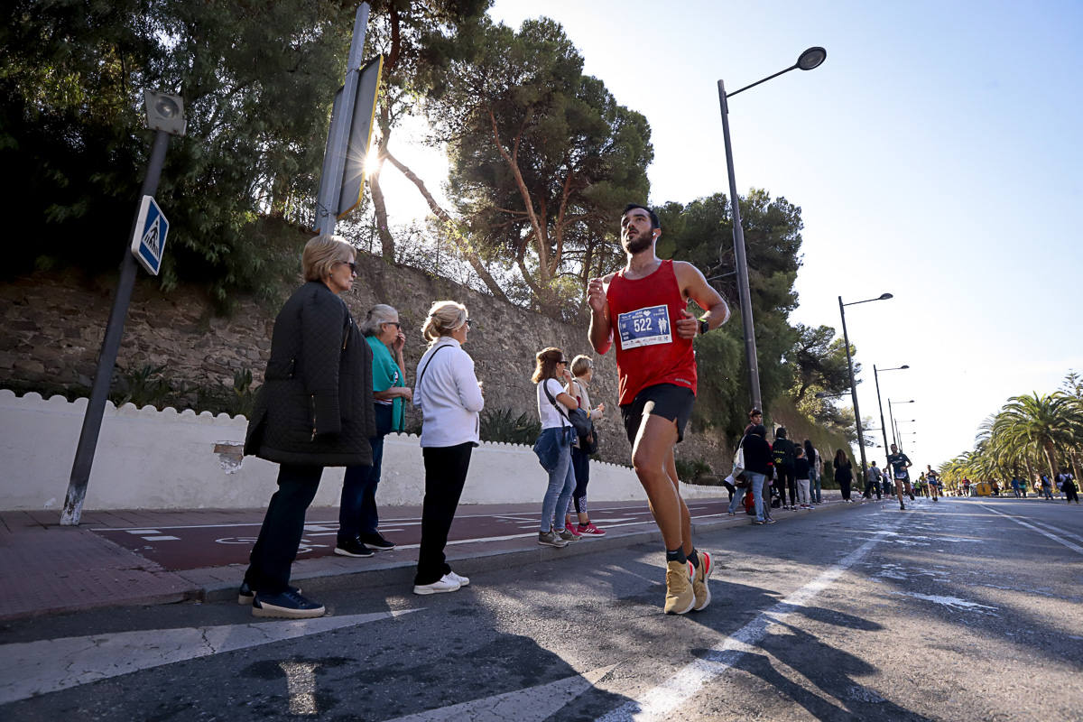 Los marroquís Abdelhadi El Mouaziz y Nazha Machouh reinan en Motril