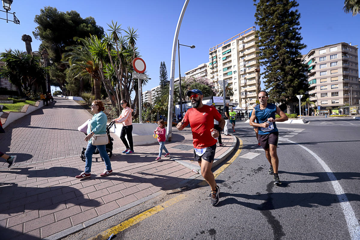 Los marroquís Abdelhadi El Mouaziz y Nazha Machouh reinan en Motril