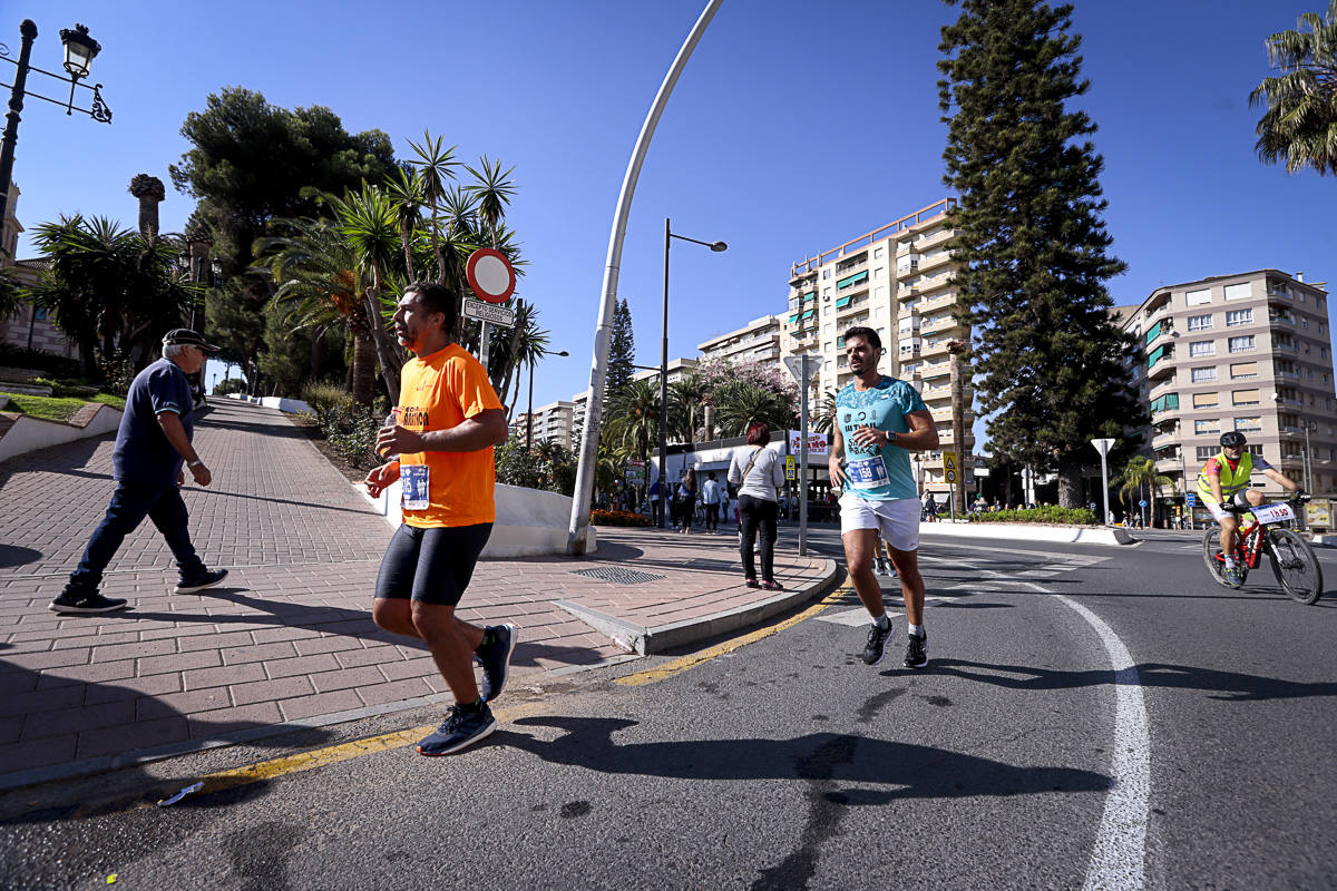 Los marroquís Abdelhadi El Mouaziz y Nazha Machouh reinan en Motril