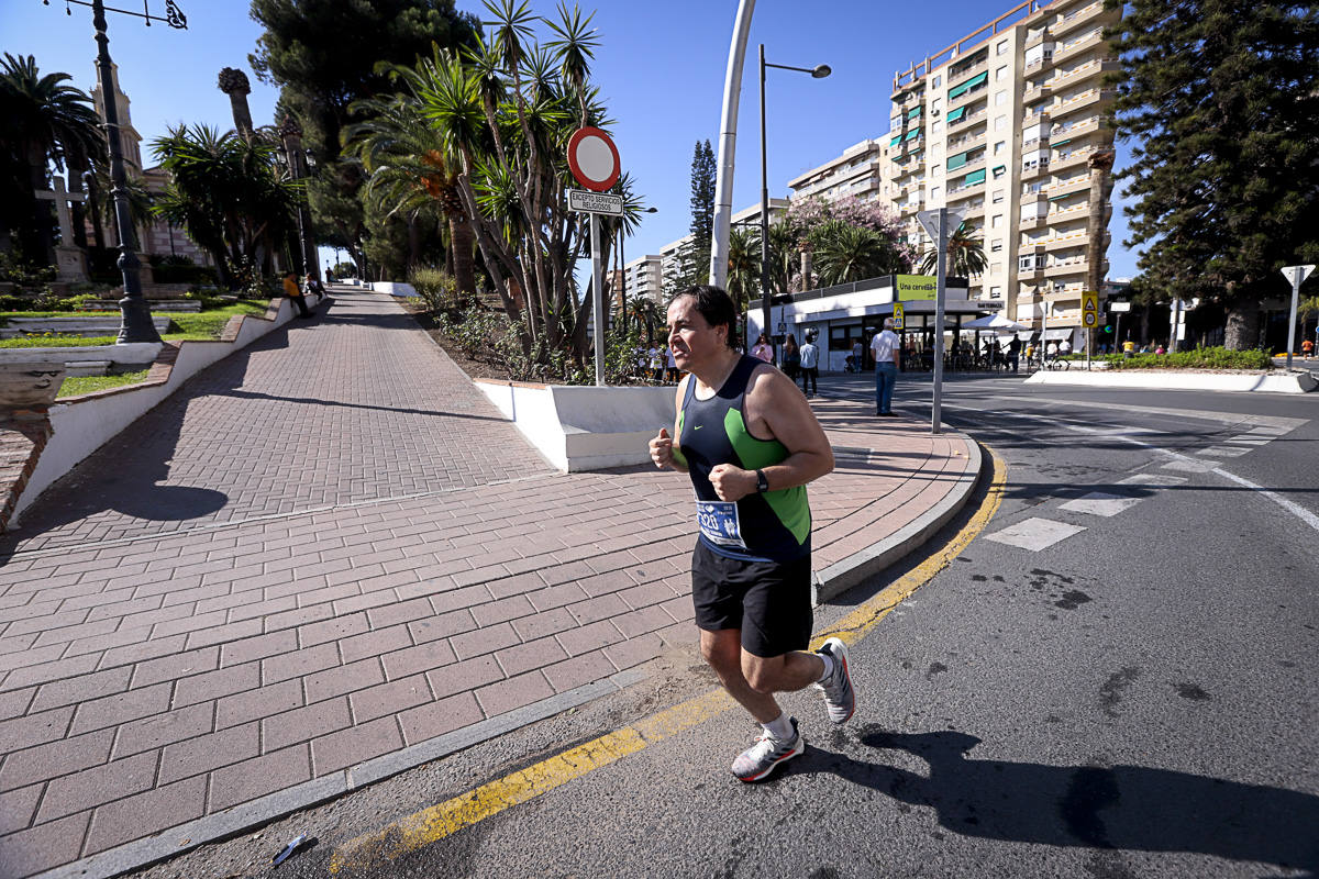 Los marroquís Abdelhadi El Mouaziz y Nazha Machouh reinan en Motril