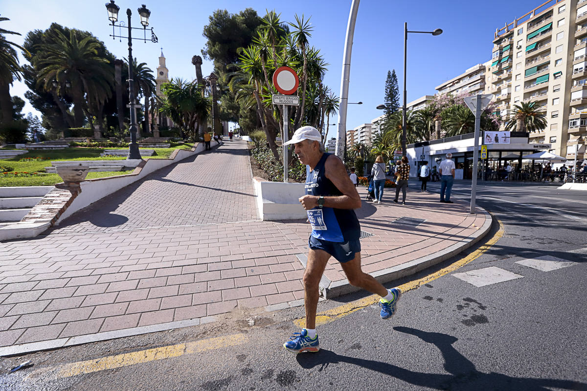 Los marroquís Abdelhadi El Mouaziz y Nazha Machouh reinan en Motril