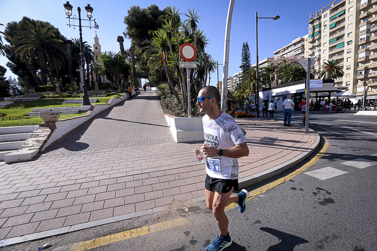 Los marroquís Abdelhadi El Mouaziz y Nazha Machouh reinan en Motril