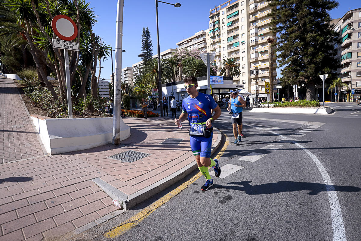 Los marroquís Abdelhadi El Mouaziz y Nazha Machouh reinan en Motril