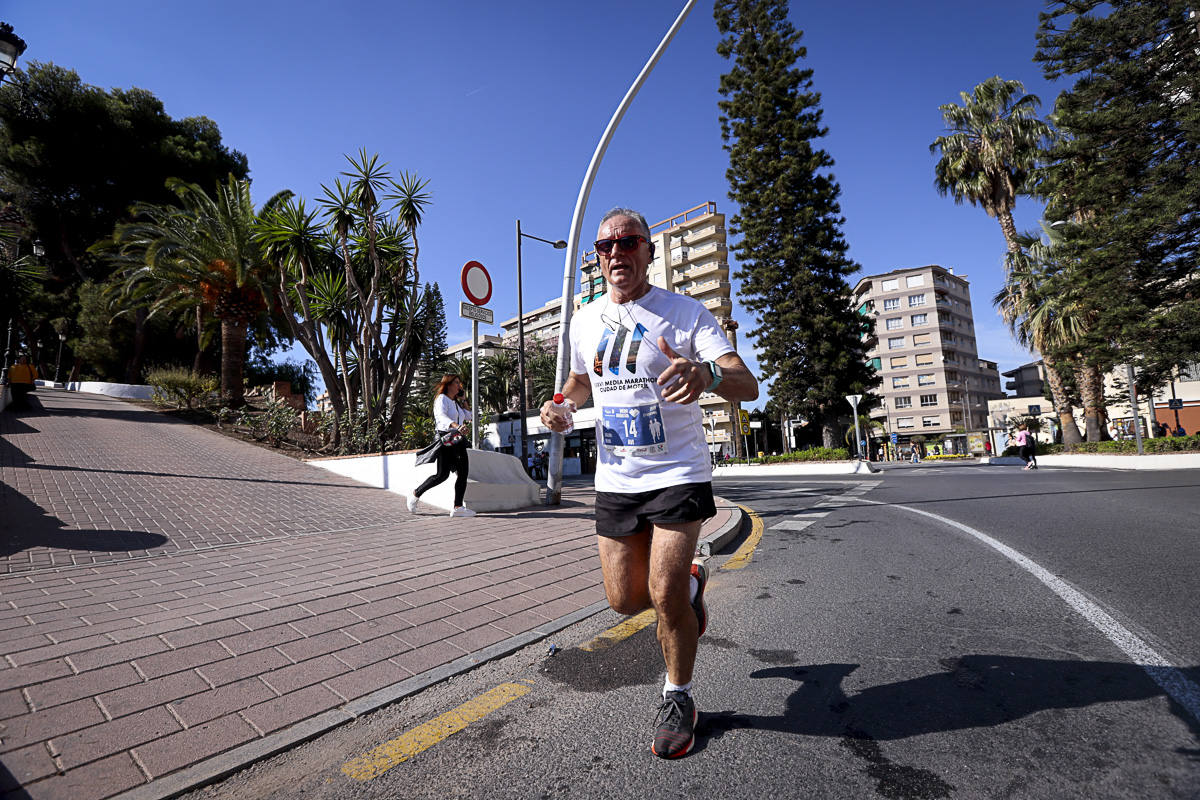 Los marroquís Abdelhadi El Mouaziz y Nazha Machouh reinan en Motril