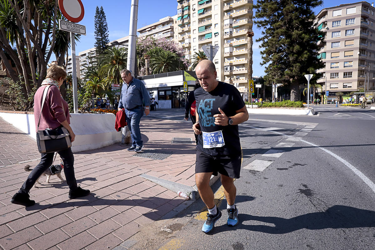 Los marroquís Abdelhadi El Mouaziz y Nazha Machouh reinan en Motril