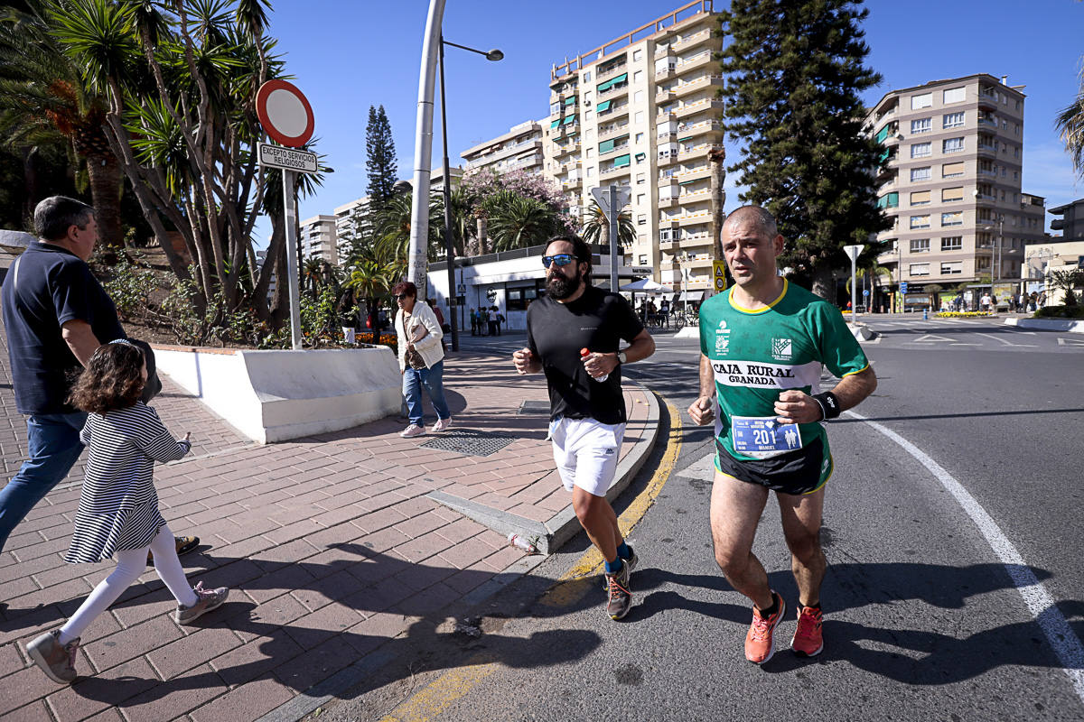 Los marroquís Abdelhadi El Mouaziz y Nazha Machouh reinan en Motril