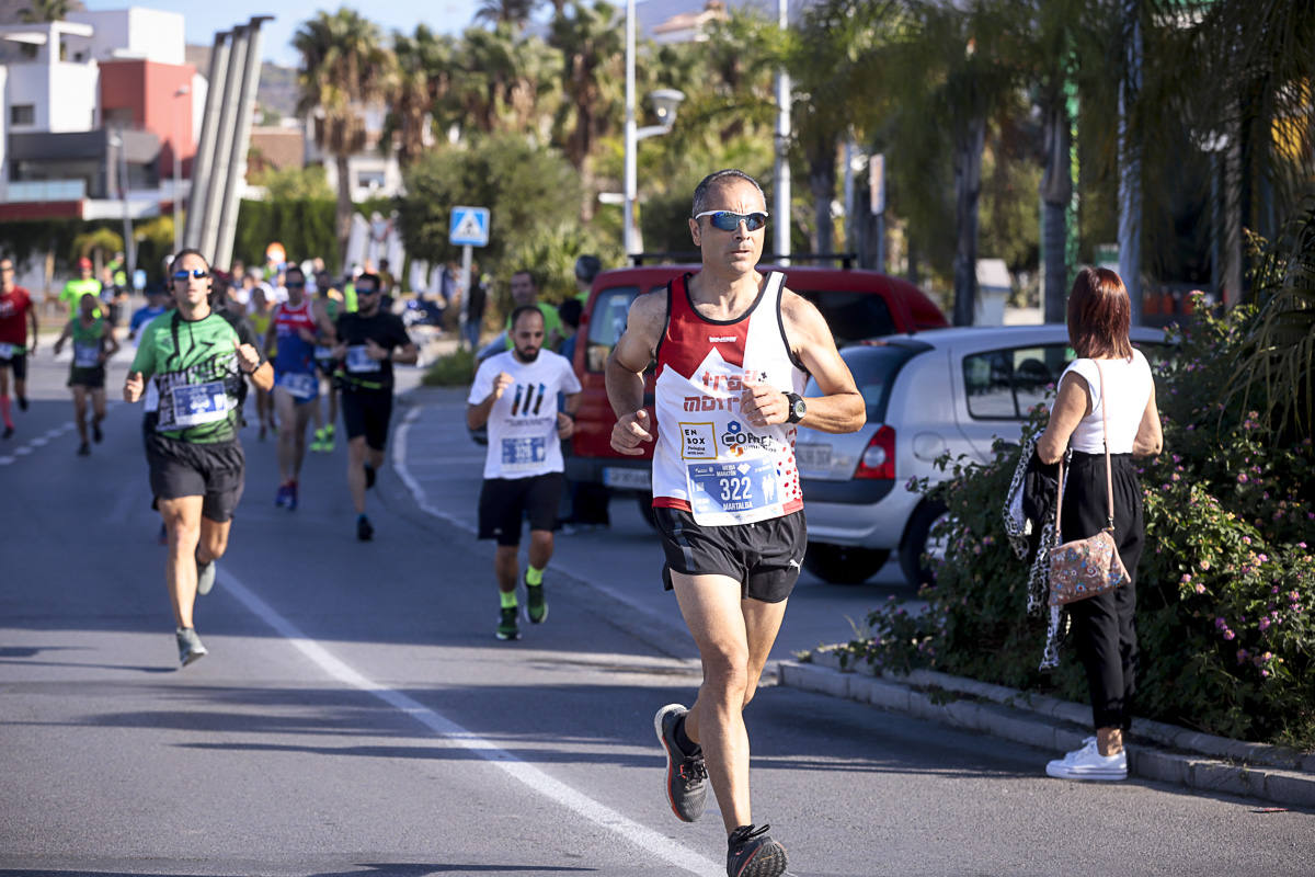 Los marroquís Abdelhadi El Mouaziz y Nazha Machouh reinan en Motril