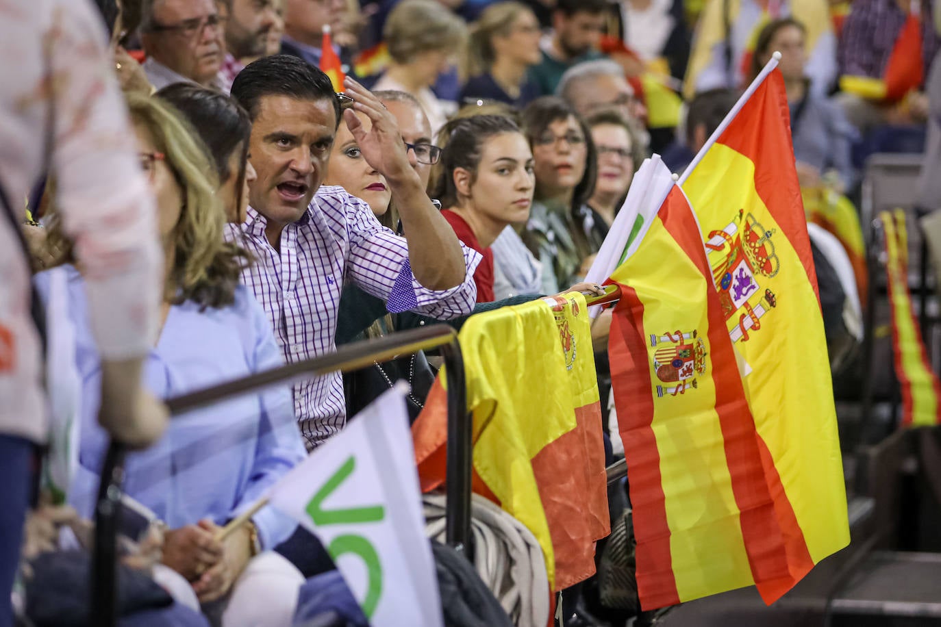 Abascal presenta a su partido como única alternativa para echar a Sánchez de la Moncloa