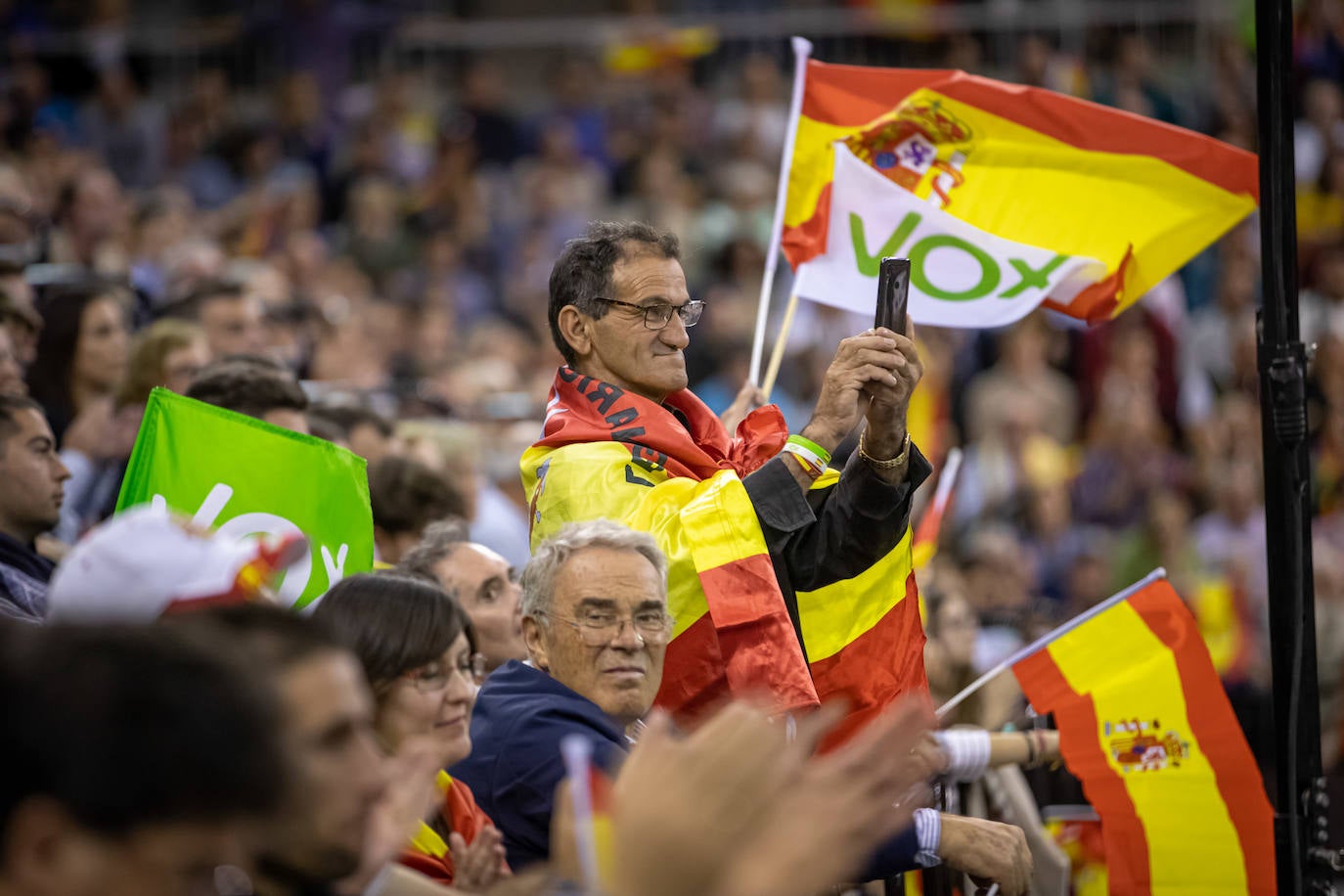 Abascal presenta a su partido como única alternativa para echar a Sánchez de la Moncloa