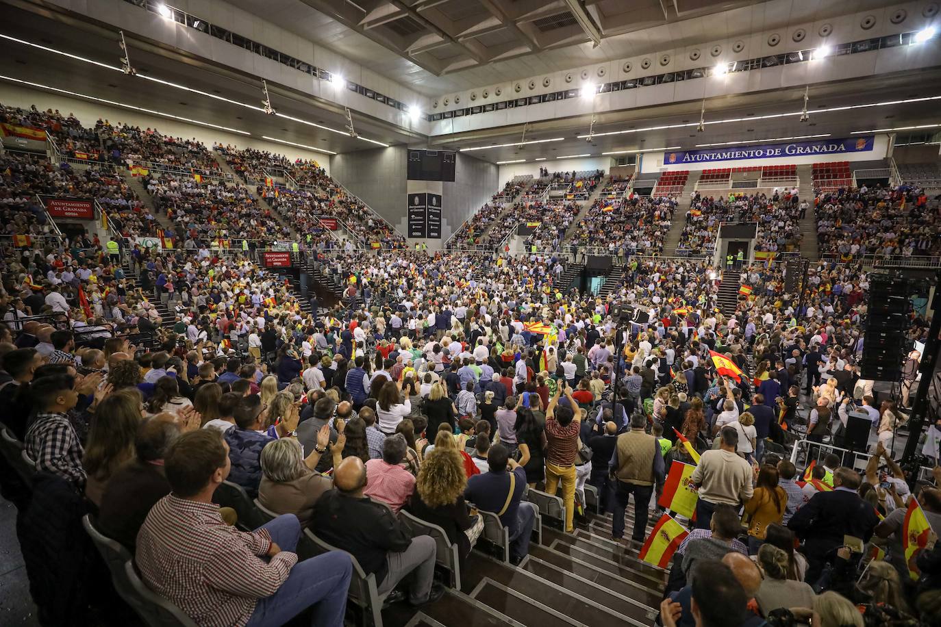 Abascal presenta a su partido como única alternativa para echar a Sánchez de la Moncloa