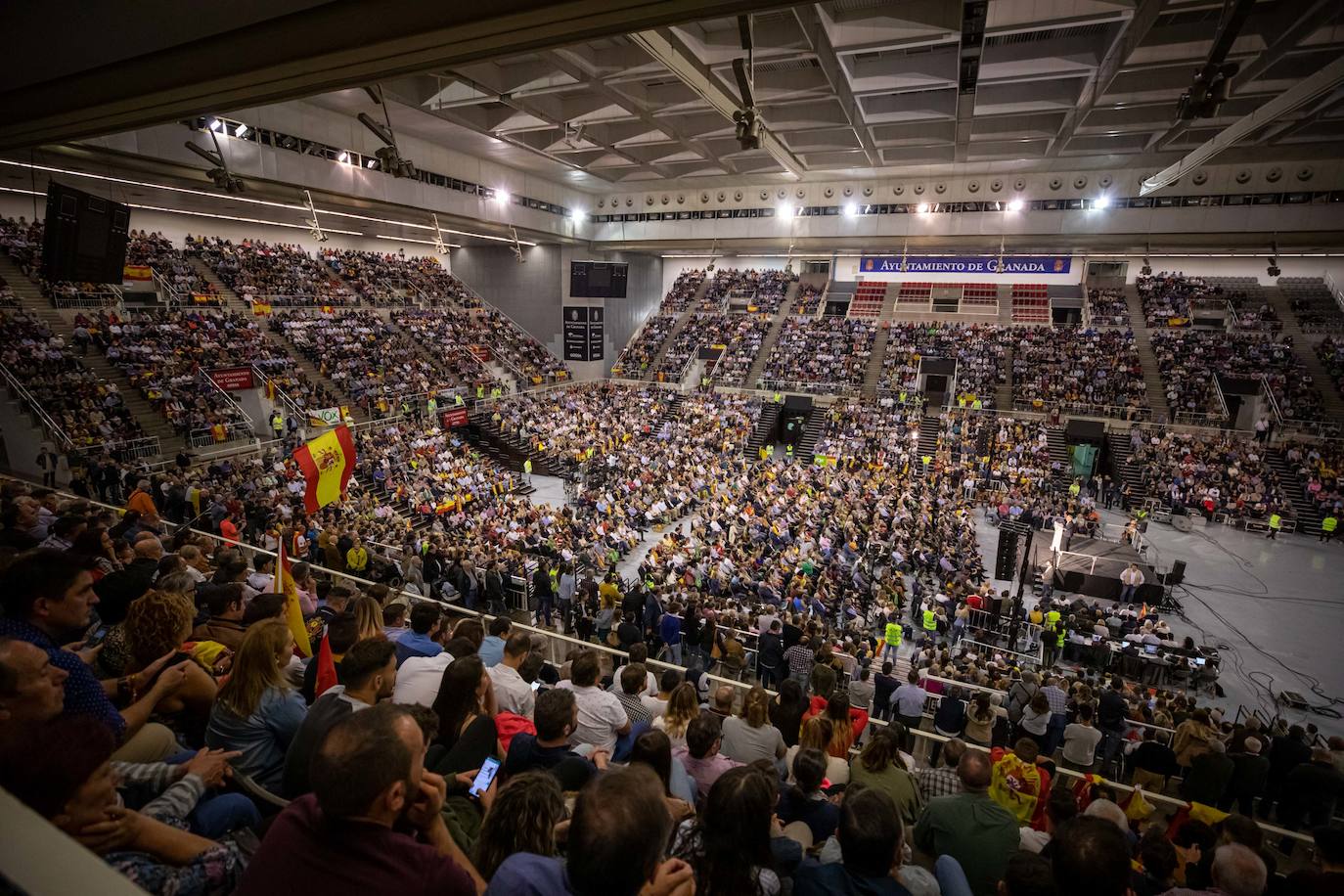 Abascal presenta a su partido como única alternativa para echar a Sánchez de la Moncloa