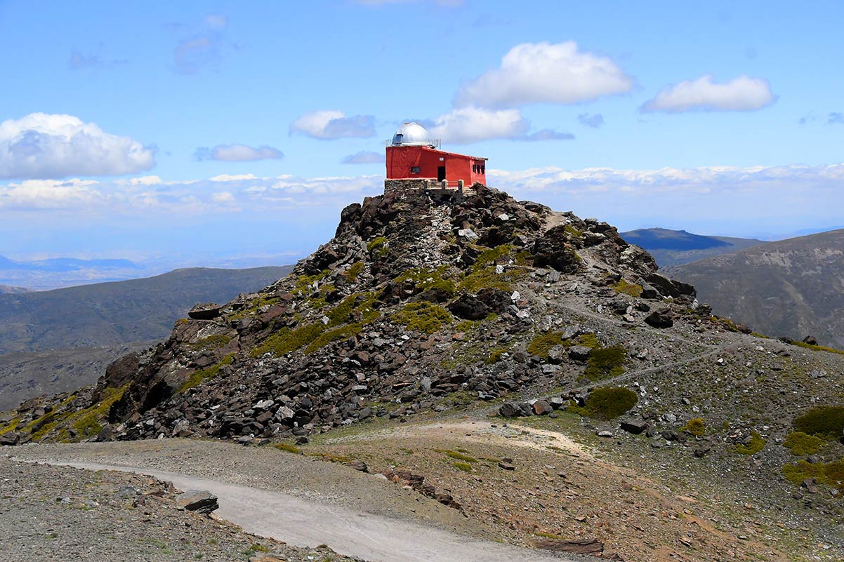 El antiguo observatorio astronómico de la UGR en Sierra Nevada.