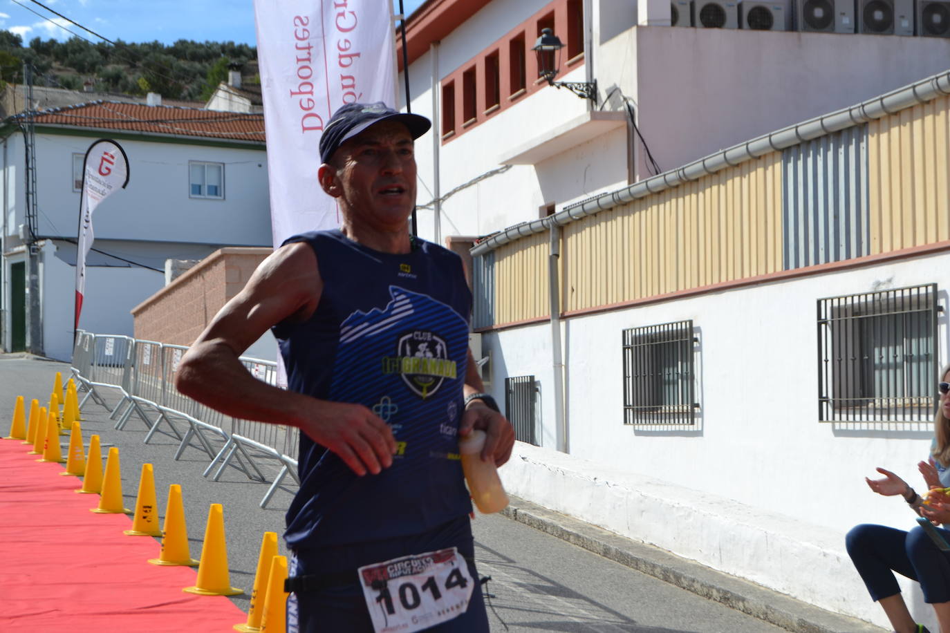 Cerca de 150 deportistas, entre participantes del trail, minitrail y senderistas, celebran en esta prueba que tuvo lugar en una agradable mañana de domingo 