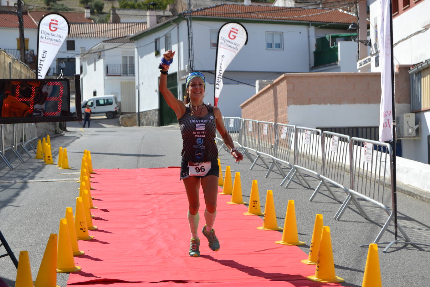 Cerca de 150 deportistas, entre participantes del trail, minitrail y senderistas, celebran en esta prueba que tuvo lugar en una agradable mañana de domingo 