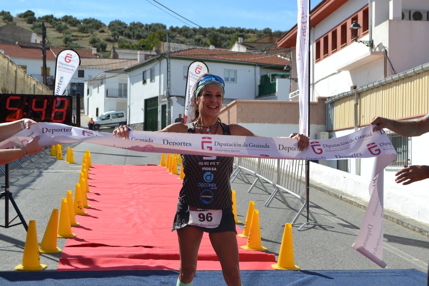 Cerca de 150 deportistas, entre participantes del trail, minitrail y senderistas, celebran en esta prueba que tuvo lugar en una agradable mañana de domingo 