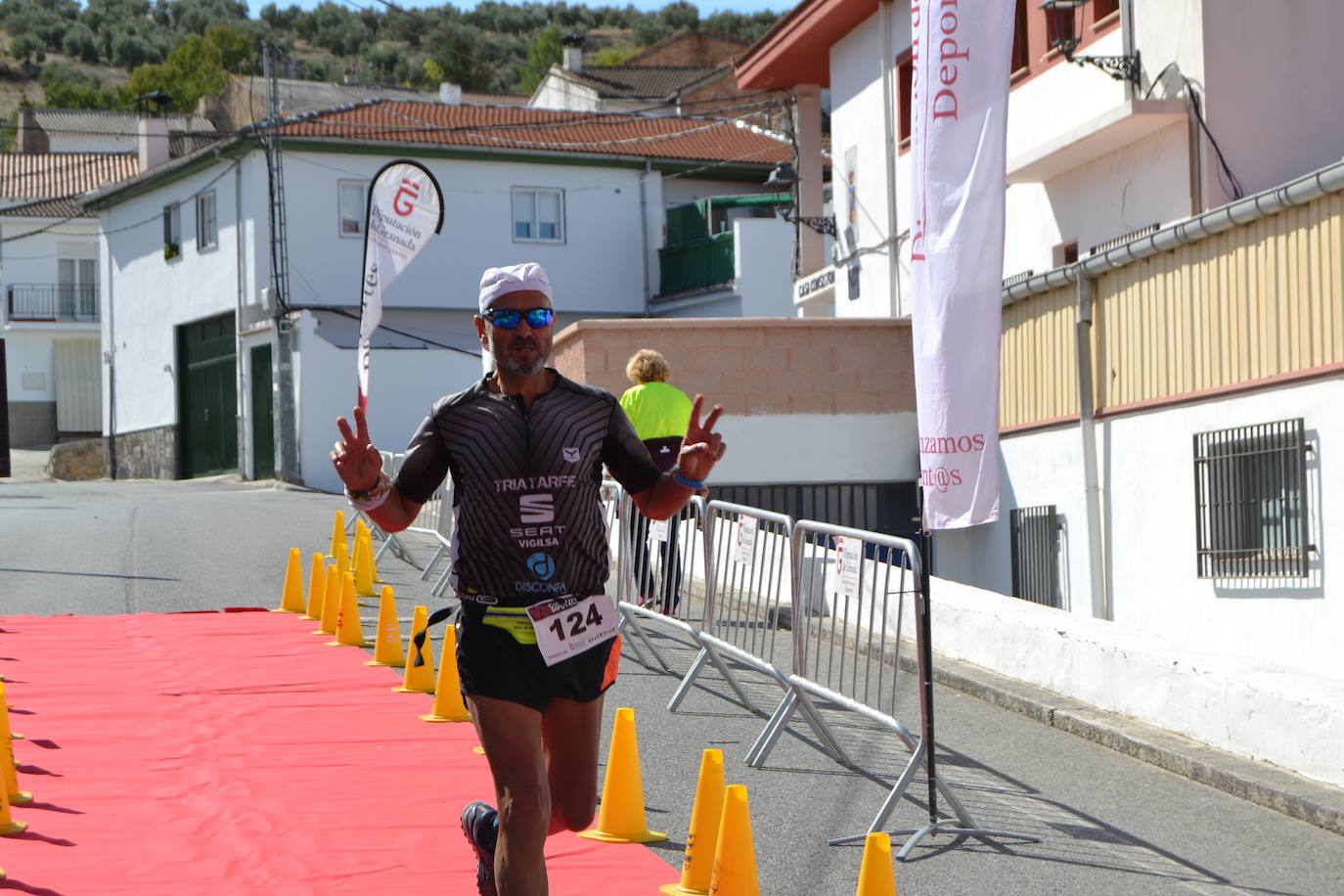 Cerca de 150 deportistas, entre participantes del trail, minitrail y senderistas, celebran en esta prueba que tuvo lugar en una agradable mañana de domingo 