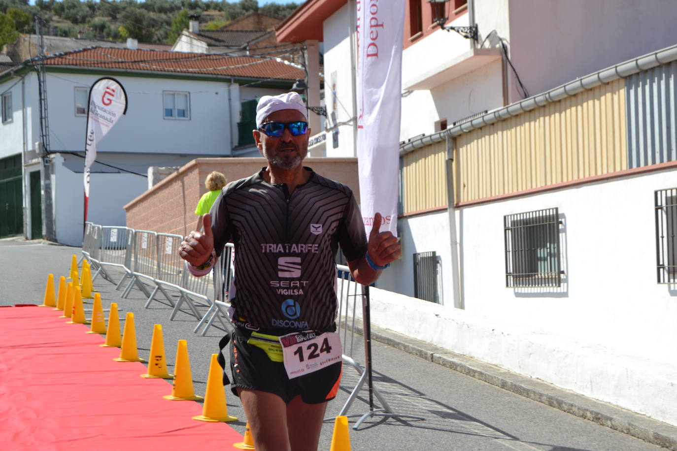 Cerca de 150 deportistas, entre participantes del trail, minitrail y senderistas, celebran en esta prueba que tuvo lugar en una agradable mañana de domingo 