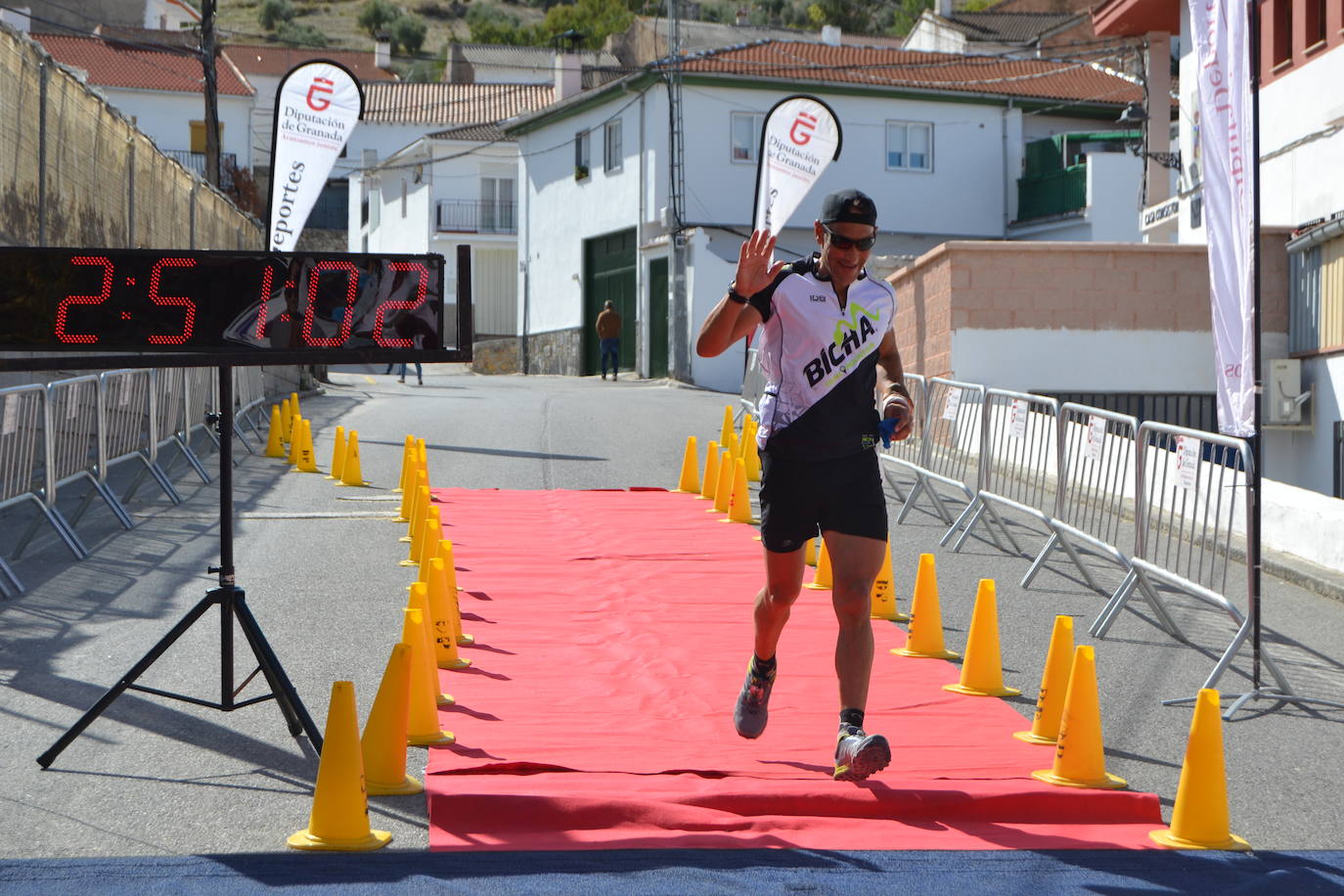 Cerca de 150 deportistas, entre participantes del trail, minitrail y senderistas, celebran en esta prueba que tuvo lugar en una agradable mañana de domingo 