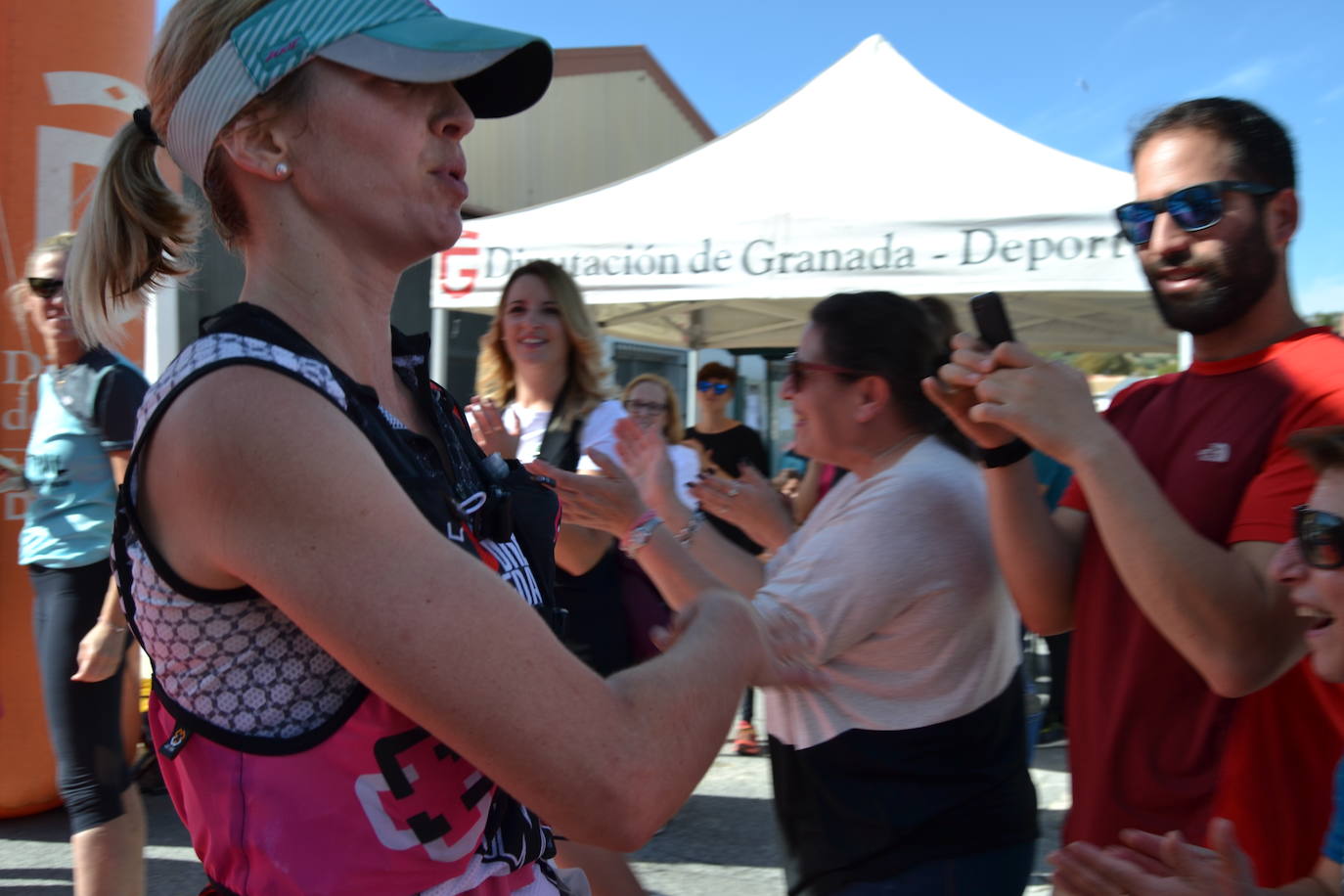 Cerca de 150 deportistas, entre participantes del trail, minitrail y senderistas, celebran en esta prueba que tuvo lugar en una agradable mañana de domingo 